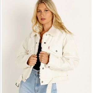 Levi’s Cozy cocoon Sherpa trucker jacket